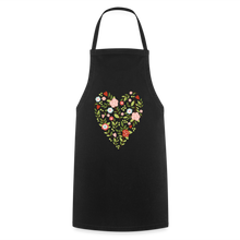 Indlæs billede til gallerivisning Schwarze Kochschürze mit floralem Herz aus Rosen, Blüten und grünen Blättern