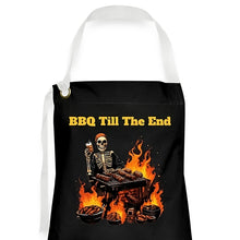 Carica l'immagine nel visualizzatore di Gallery, Schwarze Grillschürze mit Skelett am Grill und Spruch BBQ Till The End