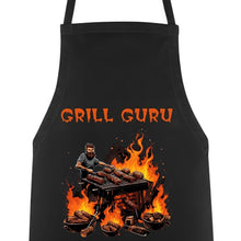 Lataa kuva Galleria-katseluun, Schwarze Kochschürze mit Spruch "Grill Guru", Grillmeister-Motiv über Flammen