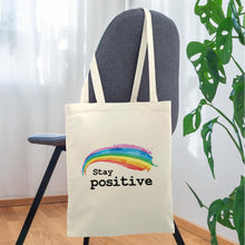 Załaduj obraz do przeglądarki galerii, Jutebeutel mit Regenbogen Stay positive - Natur