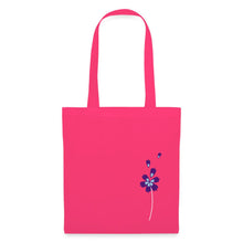 Indlæs billede til gallerivisning Pinker Stoffbeutel mit lila Blume und davonschwebenden Blütenblättern als Motiv