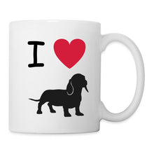 Charger l'image dans la galerie, Weiße Tasse mit Aufdruck „I ❤“ und schwarzer Dackel-Silhouette in Seitenansicht