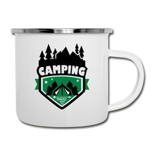 Ladda upp bild till gallerivisning, Weiße Emaille-Tasse mit Camping-Badge, Zelt und Spruch „Travel With Us“
