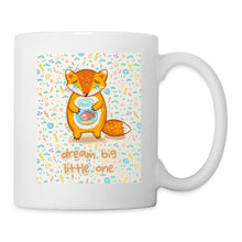 Afbeelding in Gallery-weergave laden, Süße Tasse mit Fuchs, Fischglas und Spruch dream big little one auf Blumen