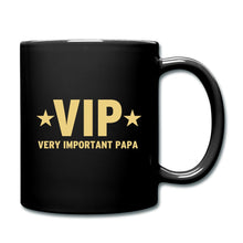Carica l'immagine nel visualizzatore di Gallery, Schwarze Tasse mit goldenem Spruch VIP Very Important Papa und Sternen