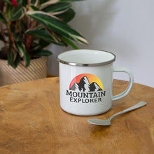 Lataa kuva Galleria-katseluun, Emaille-Tasse - Mountain Explorer - Weiß