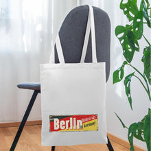 Indlæs billede til gallerivisning Stoffbeutel over Berlin widest sky in Germany - Weiß