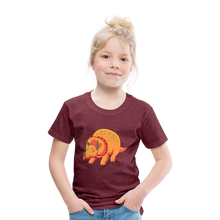 Load image into Gallery viewer, Kinder Premium T-Shirt - Dino Triceratops - Bordeauxrot meliert
