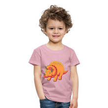 Load image into Gallery viewer, Kinder Premium T-Shirt - Dino Triceratops - Hellrosa
