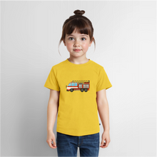 Lataa kuva Galleria-katseluun, Kinder Premium T-Shirt - Feuerwehr - Sonnengelb
