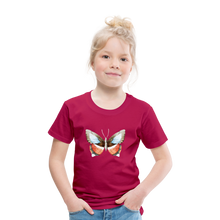 Load image into Gallery viewer, Kinder Premium T-Shirt mit Schmetterling - dunkles Pink
