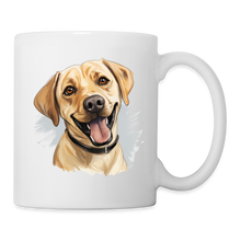Lataa kuva Galleria-katseluun, Tasse mit fröhlichem Labrador Retriever, hellem Fell und dunklem Halsband
