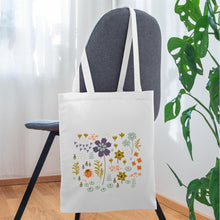 Lataa kuva Galleria-katseluun, Stoffbeutel - Meadow to Go - Weiß
