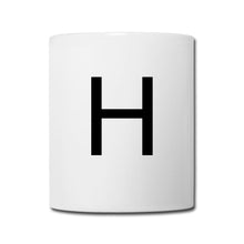 Carica l'immagine nel visualizzatore di Gallery, Weiße Tasse mit großem schwarzem Monogramm-Buchstaben H als Initialen-Geschenk
