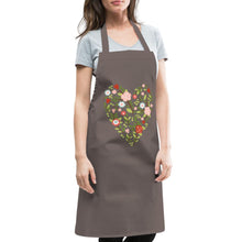 Carica l'immagine nel visualizzatore di Gallery, Schürze mit Blumen und Herz - Grau
