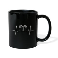 Afbeelding in Gallery-weergave laden, Schwarze Tasse mit weißen Katzenpfoten als Herzschlag-Linie, Geschenk für Katzenliebhaber
